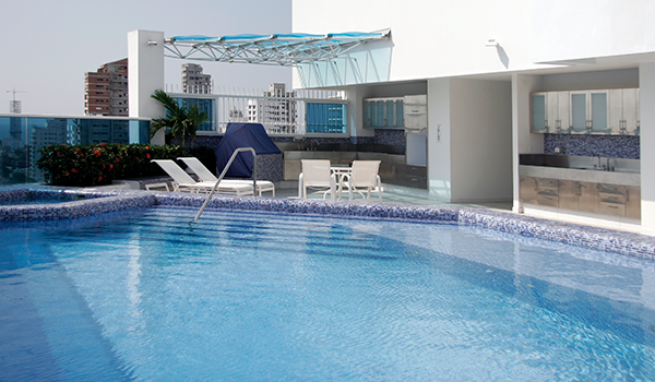 tratamiento de impermeabilización y decoración de piscinas