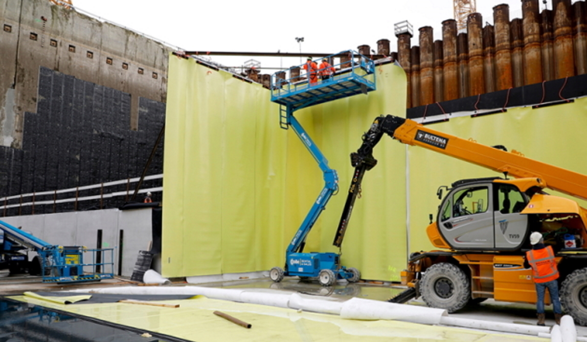 梅花莲在工作- Nieuwe sluis Terneuzen